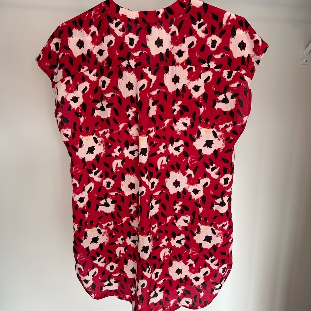 Dynamite red and Black Floral Short Sleeve Blouse - Picture 3 of 4